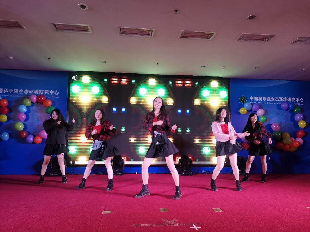“青春闪硕 博韵华章”2020年生态环境研究中心元旦晚会暨第一届歌手大赛成功举办----中国科学院生态环境研究中心